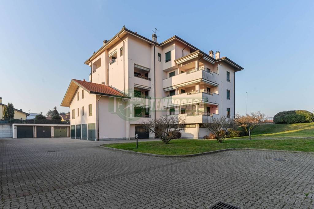 appartamento in vendita a Busnago