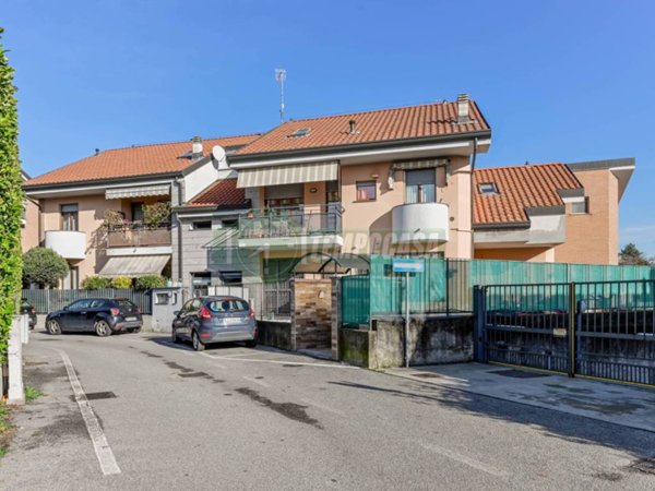 appartamento in vendita a Busnago