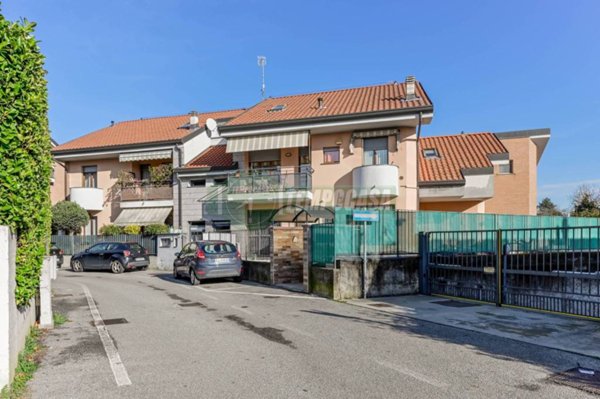 appartamento in vendita a Busnago