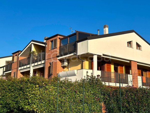 appartamento in vendita a Busnago