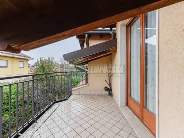 casa indipendente in vendita a Busnago