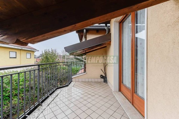 casa indipendente in vendita a Busnago