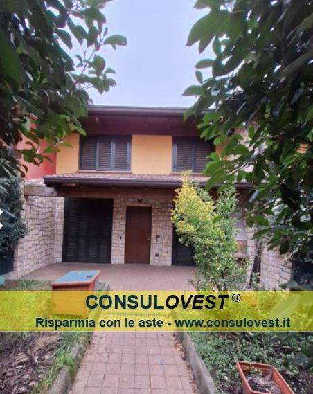 casa indipendente in vendita a Busnago