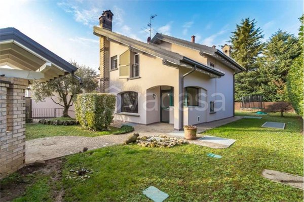 casa indipendente in vendita a Busnago