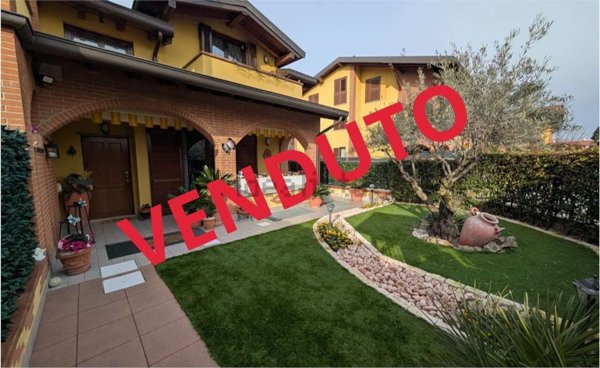 casa indipendente in vendita a Busnago