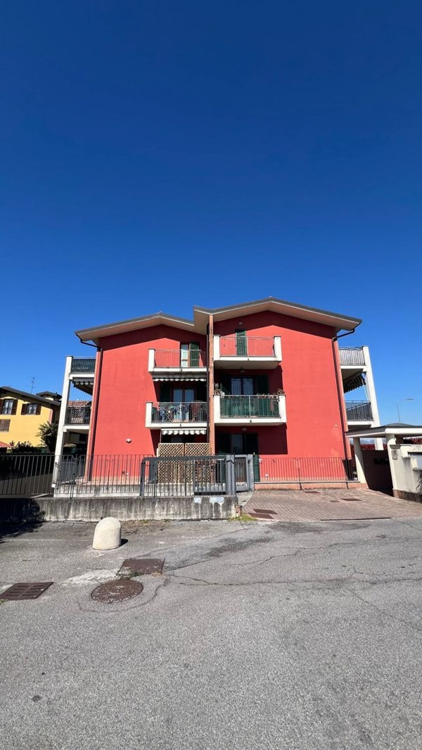 appartamento in vendita a Busnago