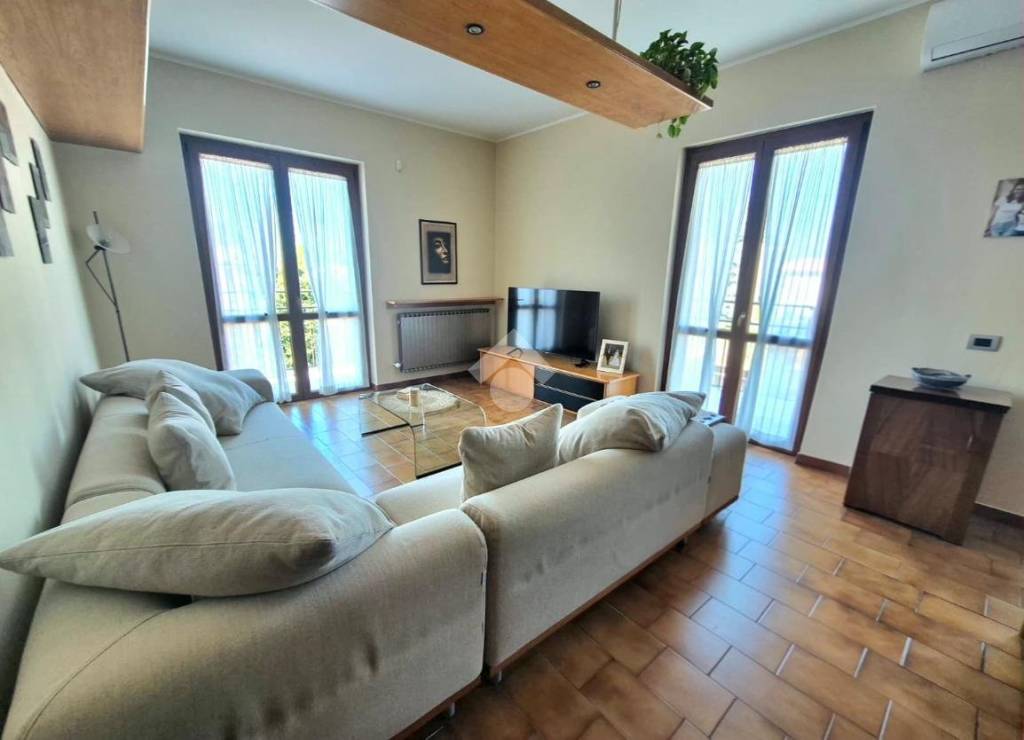 appartamento in vendita a Busnago