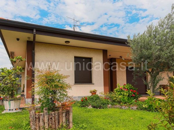 casa indipendente in vendita a Busnago