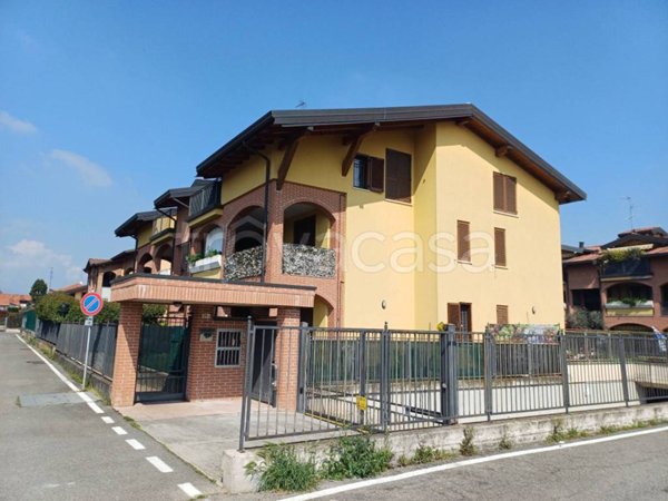 appartamento in vendita a Busnago