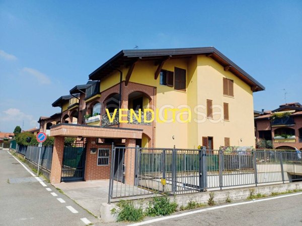 appartamento in vendita a Busnago