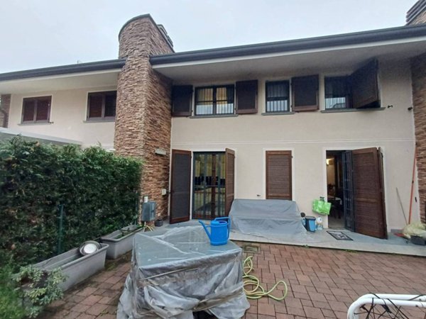 casa indipendente in vendita a Busnago