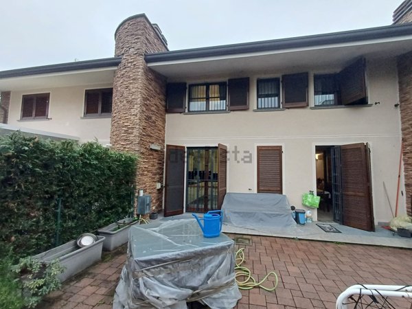 casa indipendente in vendita a Busnago