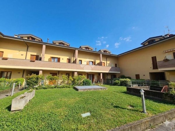 appartamento in vendita a Busnago