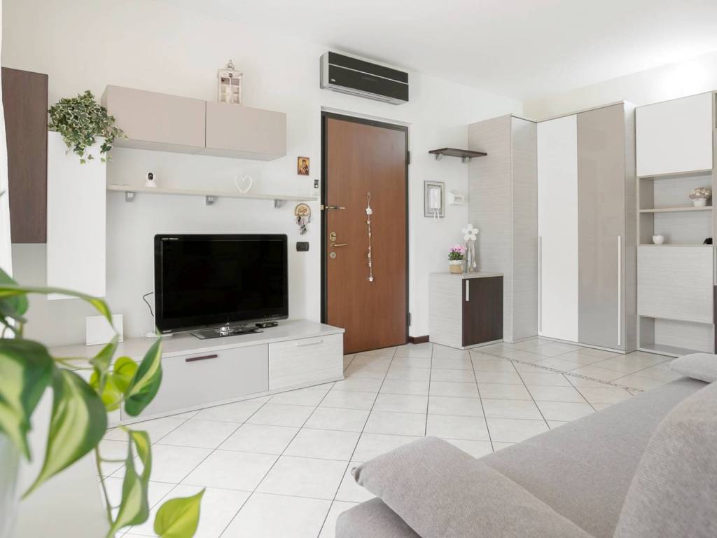 appartamento in vendita a Busnago