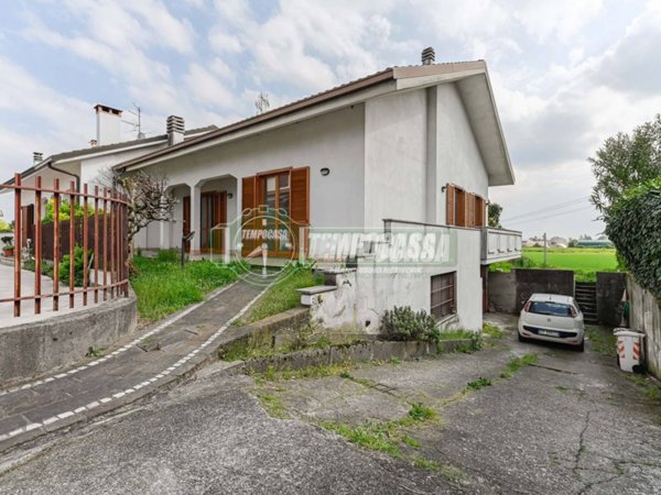 casa indipendente in vendita a Busnago