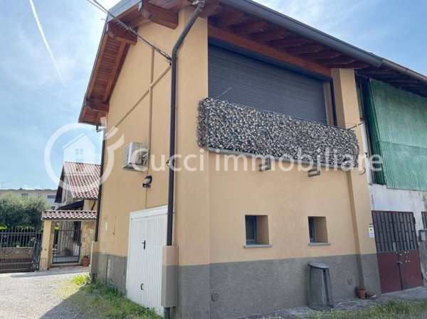 casa indipendente in vendita a Busnago