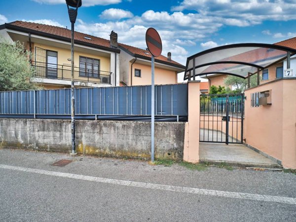 appartamento in vendita a Busnago