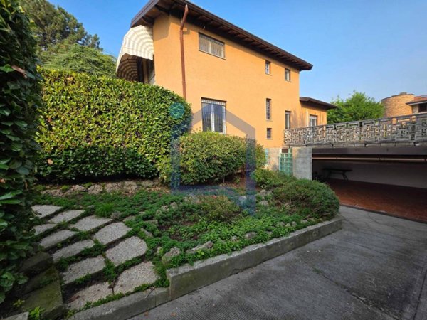 casa indipendente in vendita a Busnago