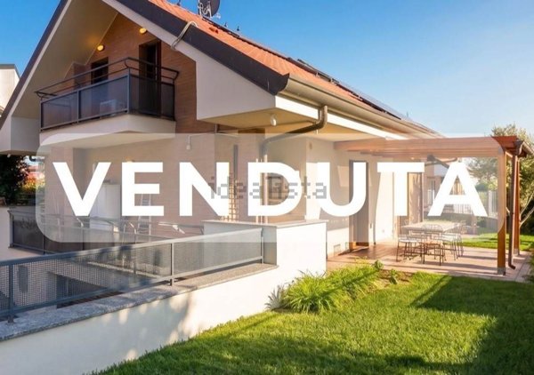 casa indipendente in vendita a Busnago