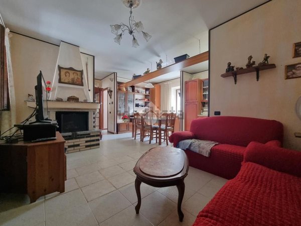 appartamento in vendita a Caponago