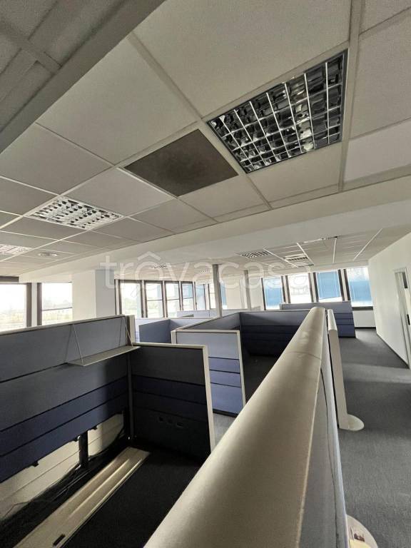 ufficio in vendita a Caponago