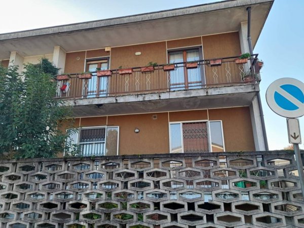appartamento in vendita a Caponago