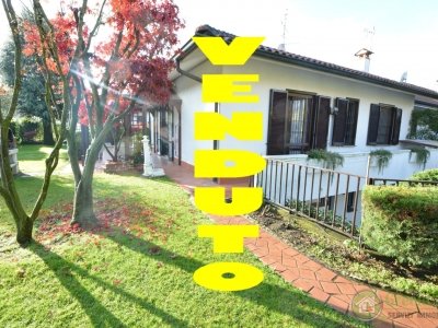casa indipendente in vendita a Caponago