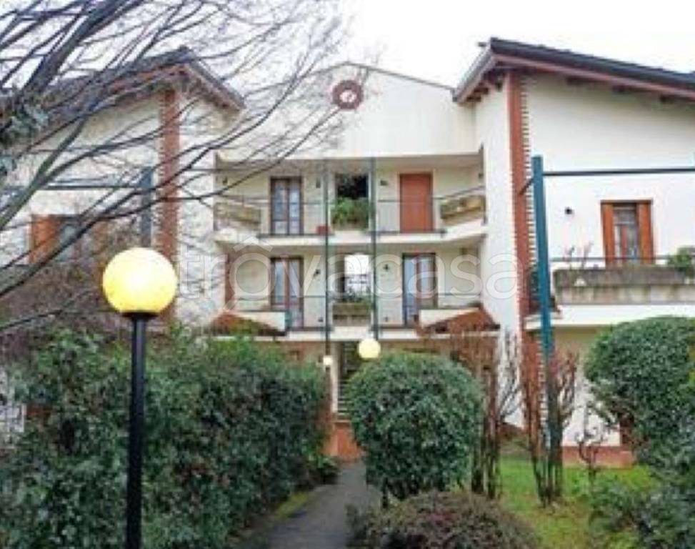 appartamento in vendita a Caponago