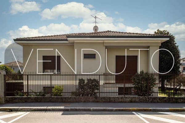 casa indipendente in vendita a Caponago