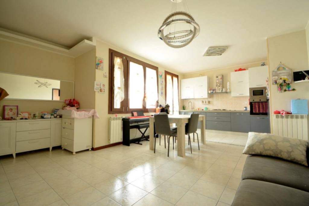 appartamento in vendita a Caponago