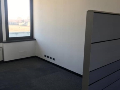 ufficio in vendita a Caponago