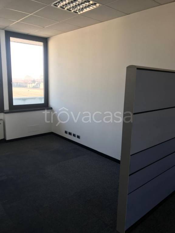 ufficio in vendita a Caponago