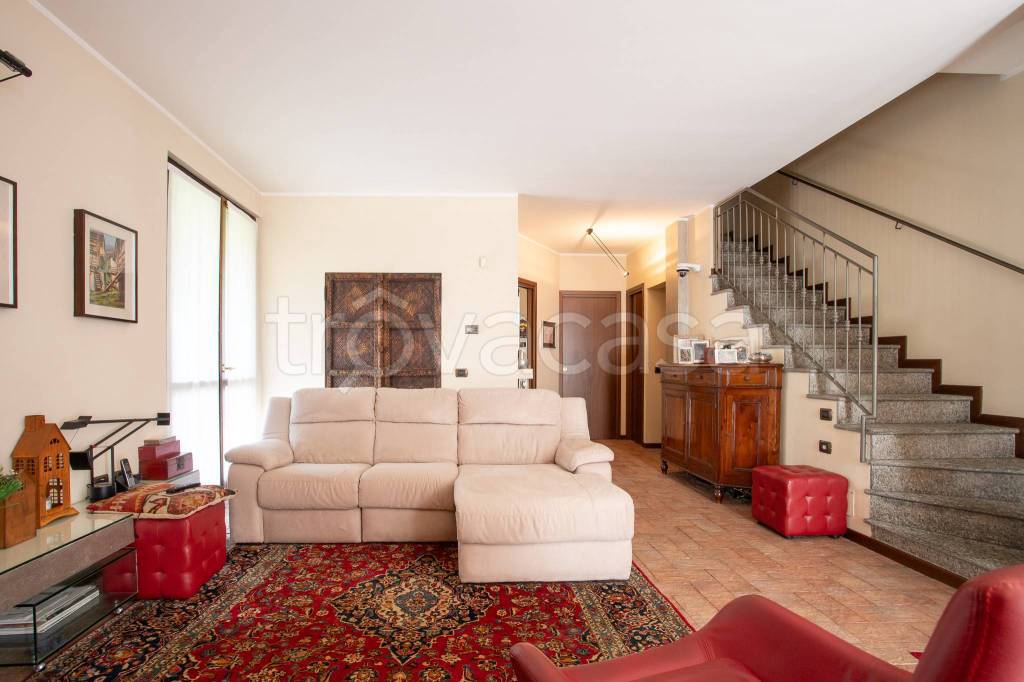 casa indipendente in vendita a Caponago