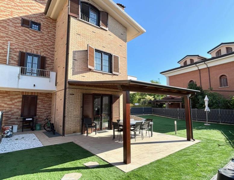 casa indipendente in vendita a Caponago