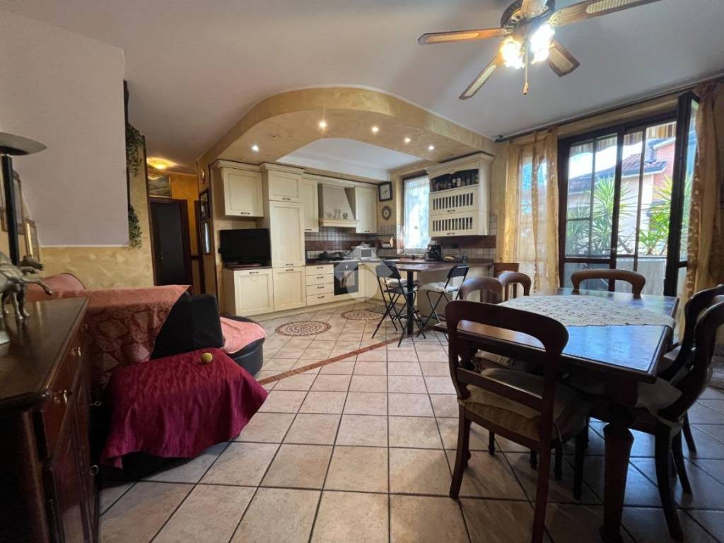 appartamento in vendita a Caponago