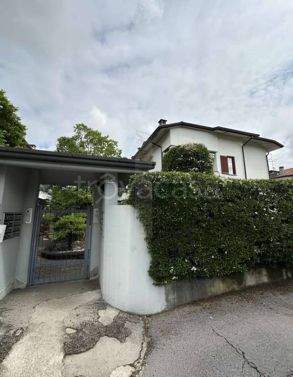 appartamento in vendita a Caponago