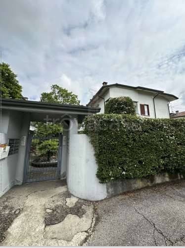 appartamento in vendita a Caponago