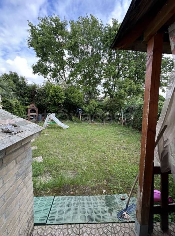 appartamento in vendita a Caponago