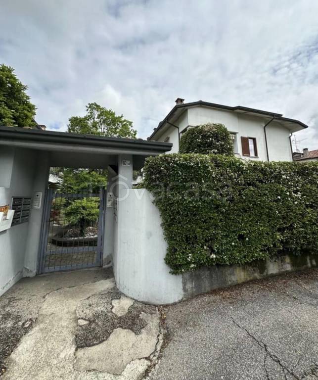 appartamento in vendita a Caponago