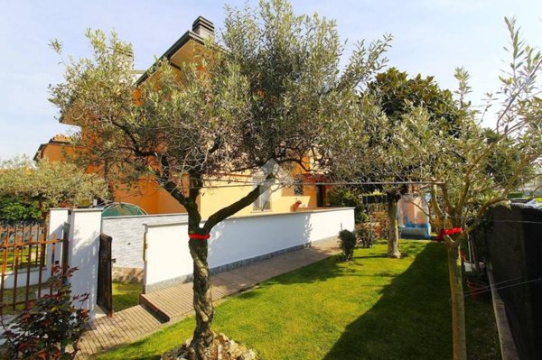 casa indipendente in vendita a Caponago