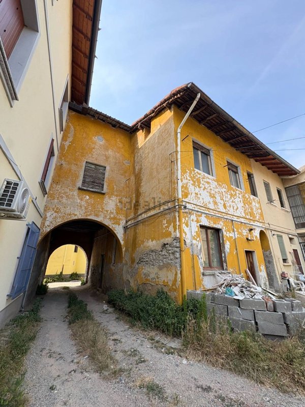 quadrivano in vendita a Caponago