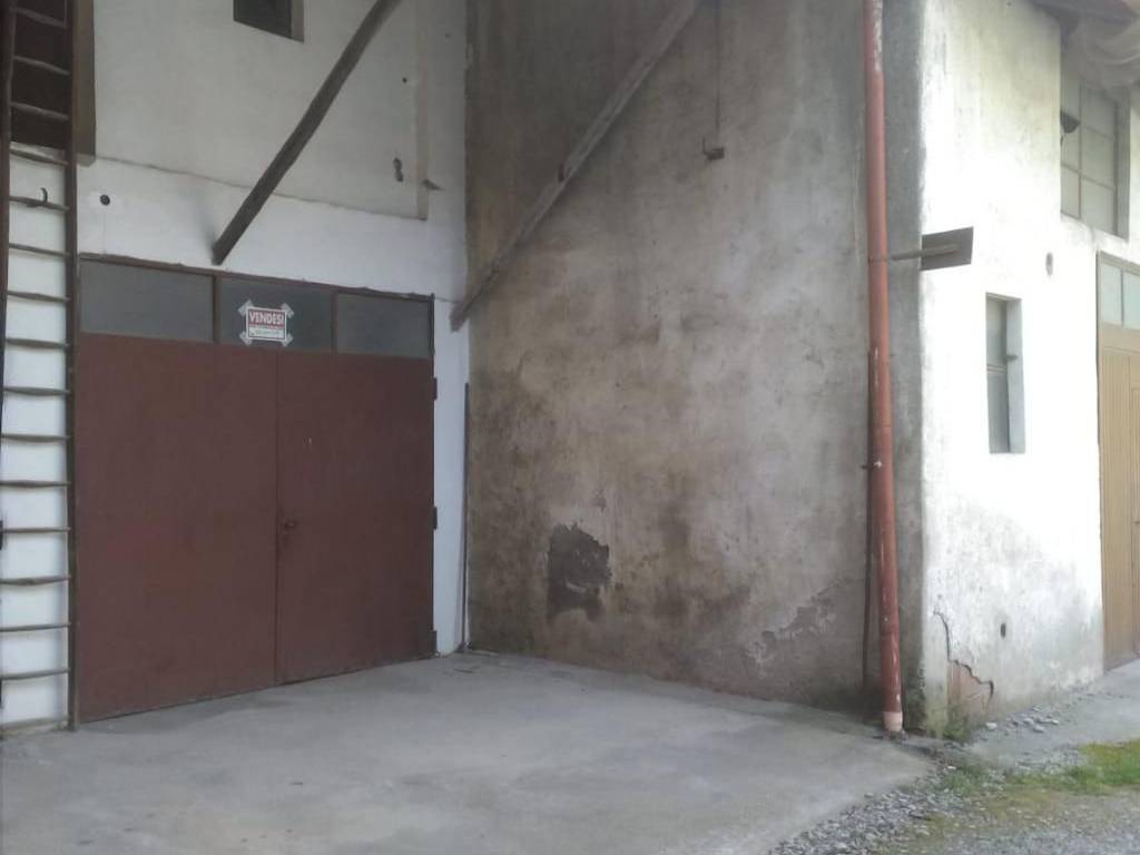 casale in vendita a Cornate d'Adda in zona Colnago