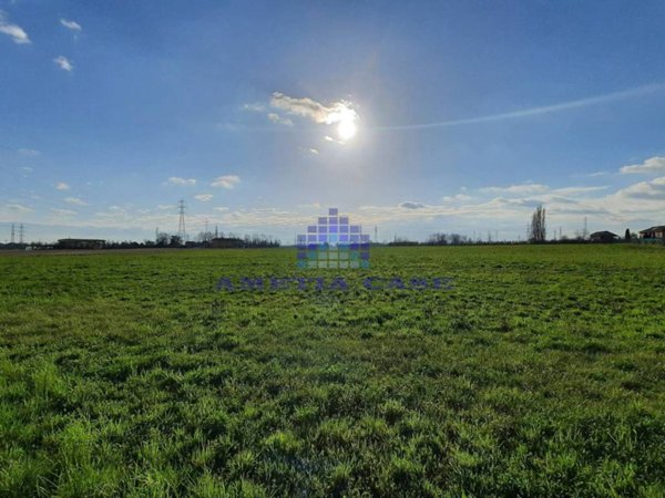 terreno agricolo in vendita a Cornate d'Adda in zona Porto d'Adda
