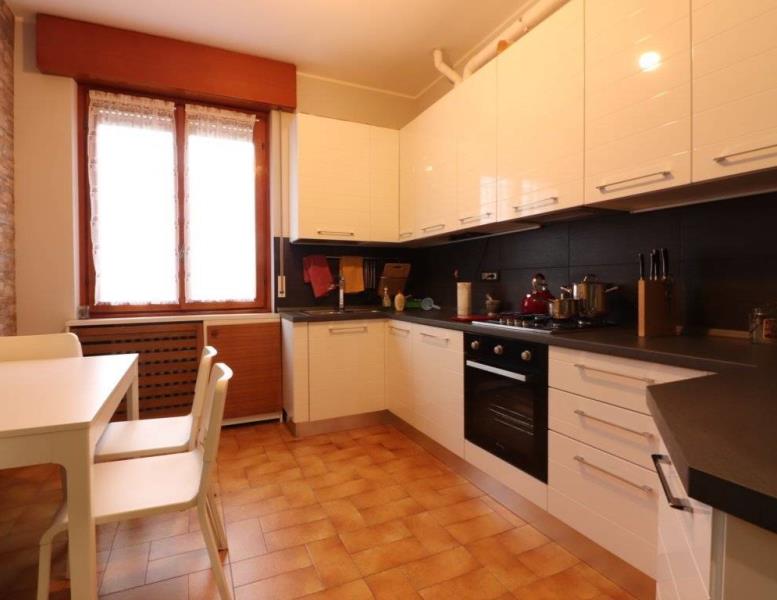 appartamento in vendita a Cornate d'Adda in zona Colnago