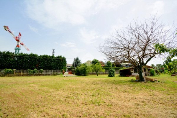 terreno edificabile in vendita a Cornate d'Adda