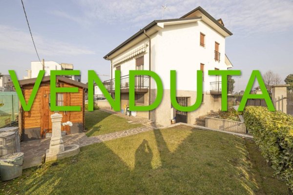 casa indipendente in vendita a Cornate d'Adda in zona Colnago