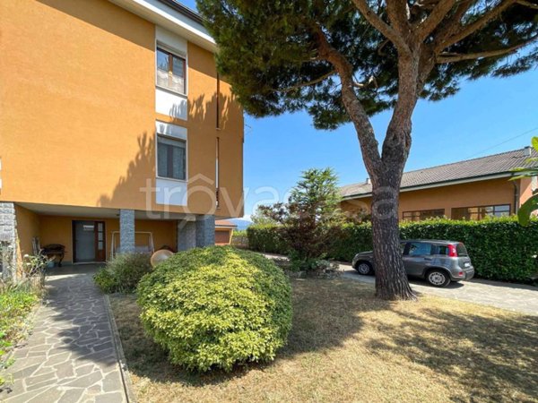 casa indipendente in vendita a Cornate d'Adda in zona Porto d'Adda