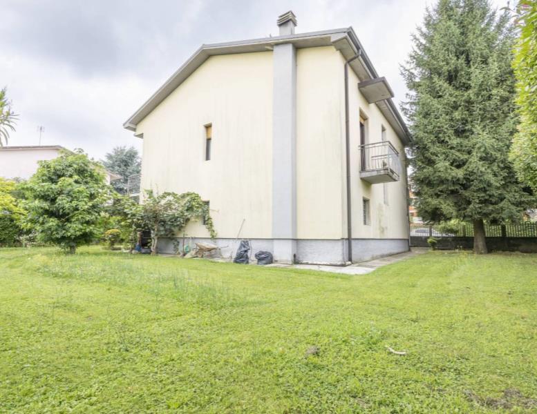 casa indipendente in vendita a Cornate d'Adda in zona Colnago