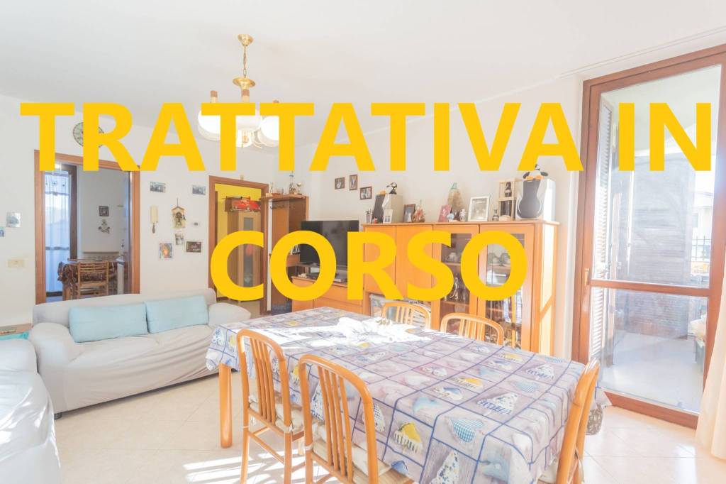 appartamento in vendita a Cornate d'Adda in zona Colnago