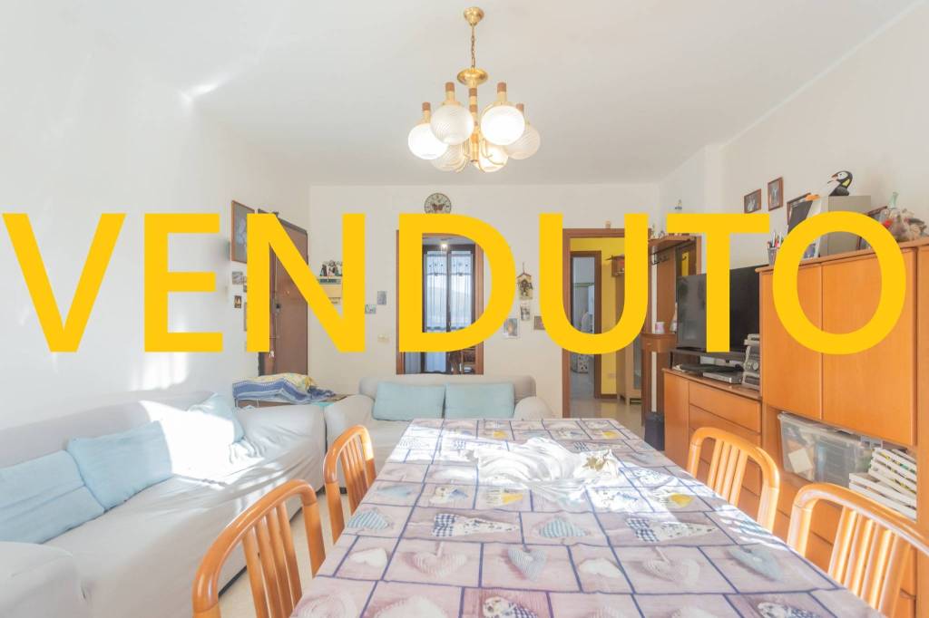 appartamento in vendita a Cornate d'Adda in zona Colnago